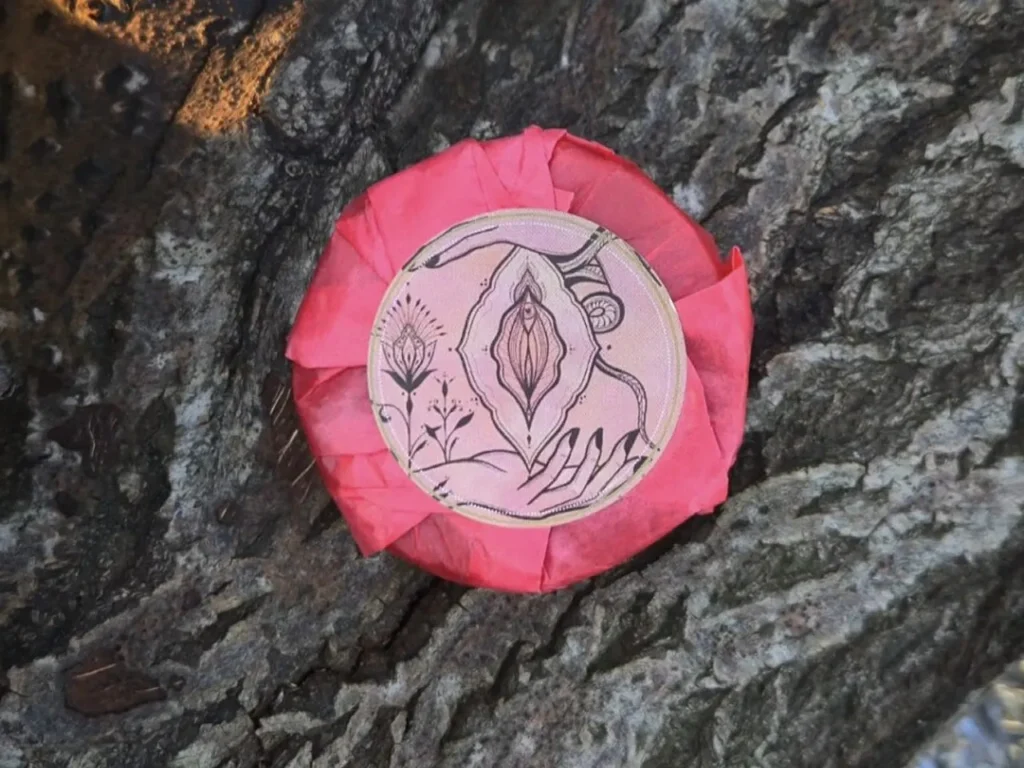 YONI-DZIKA KOSTKA DO HIGIENY INTYMNEJ 50G